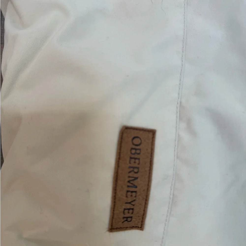 Obermeyer size 10 juniors ski and snowboard jacket with removable hood